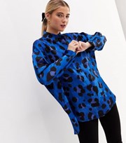 New Look Petite Blue Leopard Print Satin Oversized Shirt